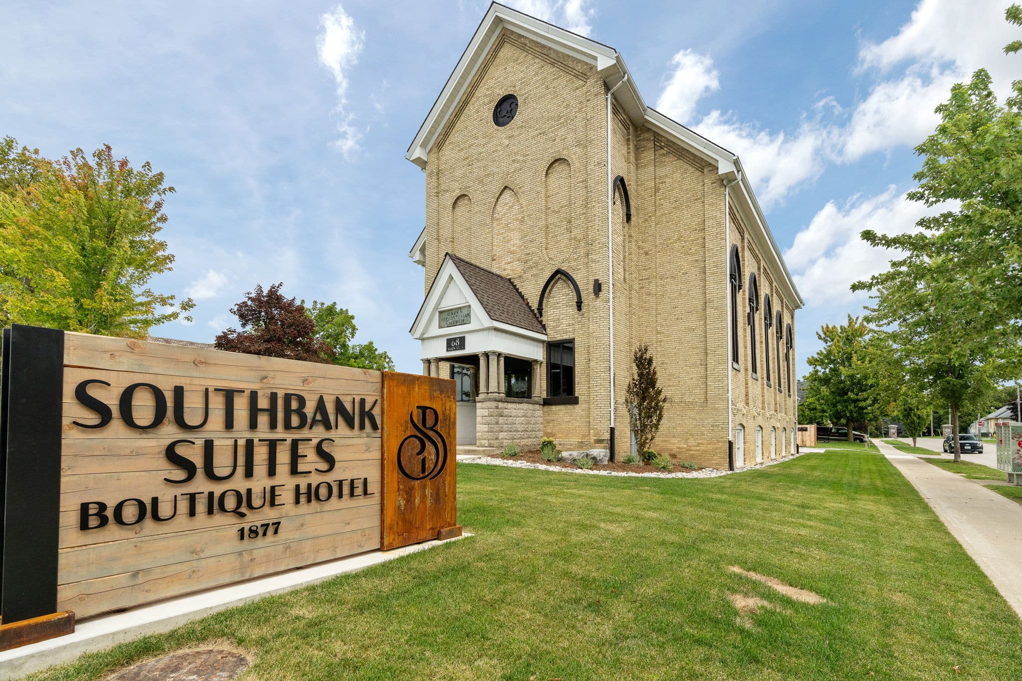 1-web-or-mls-Southbank-Suites-85